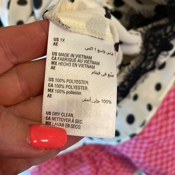 Bar III plus women’s polka dot camisole / tank eyelash lace neckline wht blk 1X - Picture 8 of 12